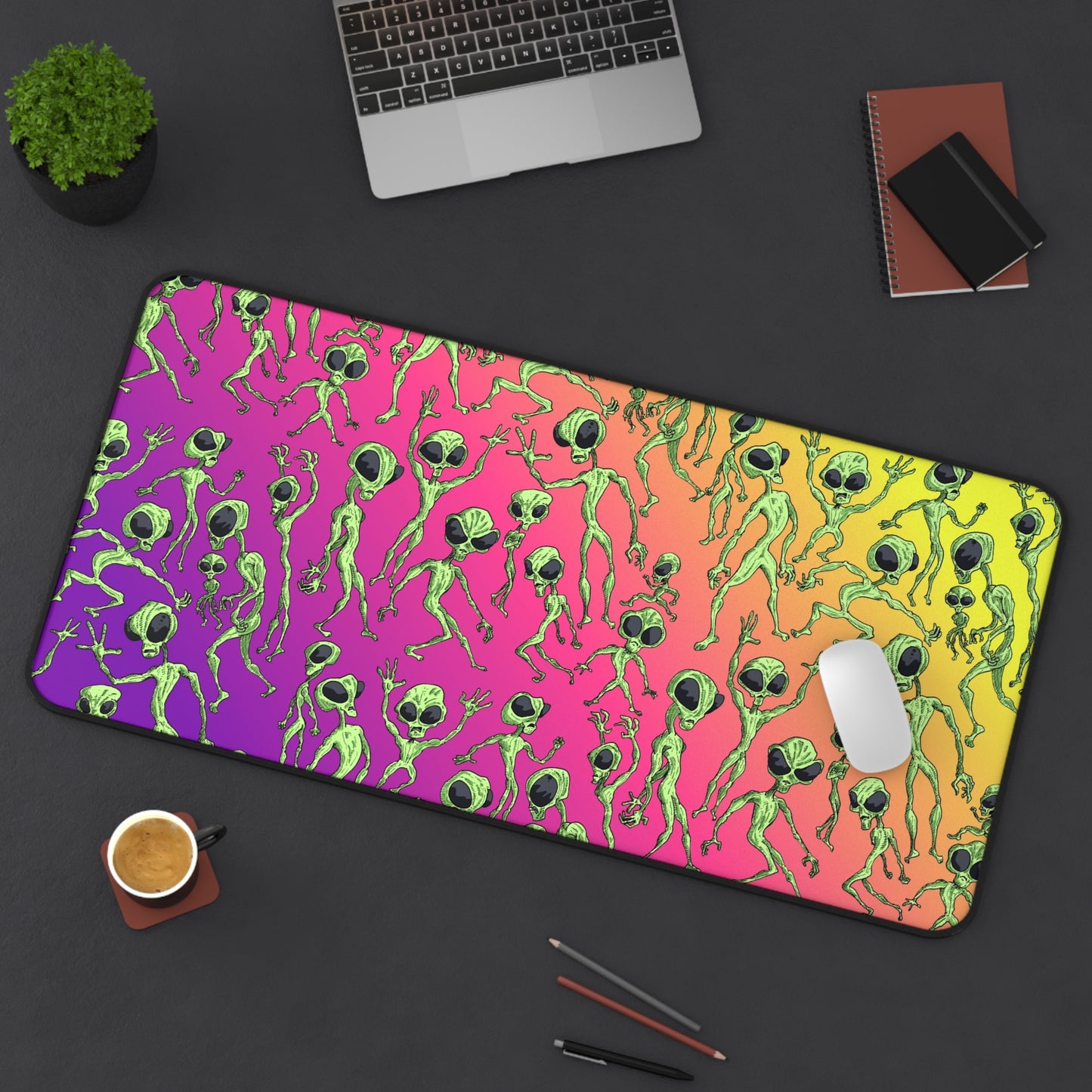 Alien Dance Party Purple Pink Yellow Gradient Desk Mat — Colorful Alien Pattern Mouse Pad
