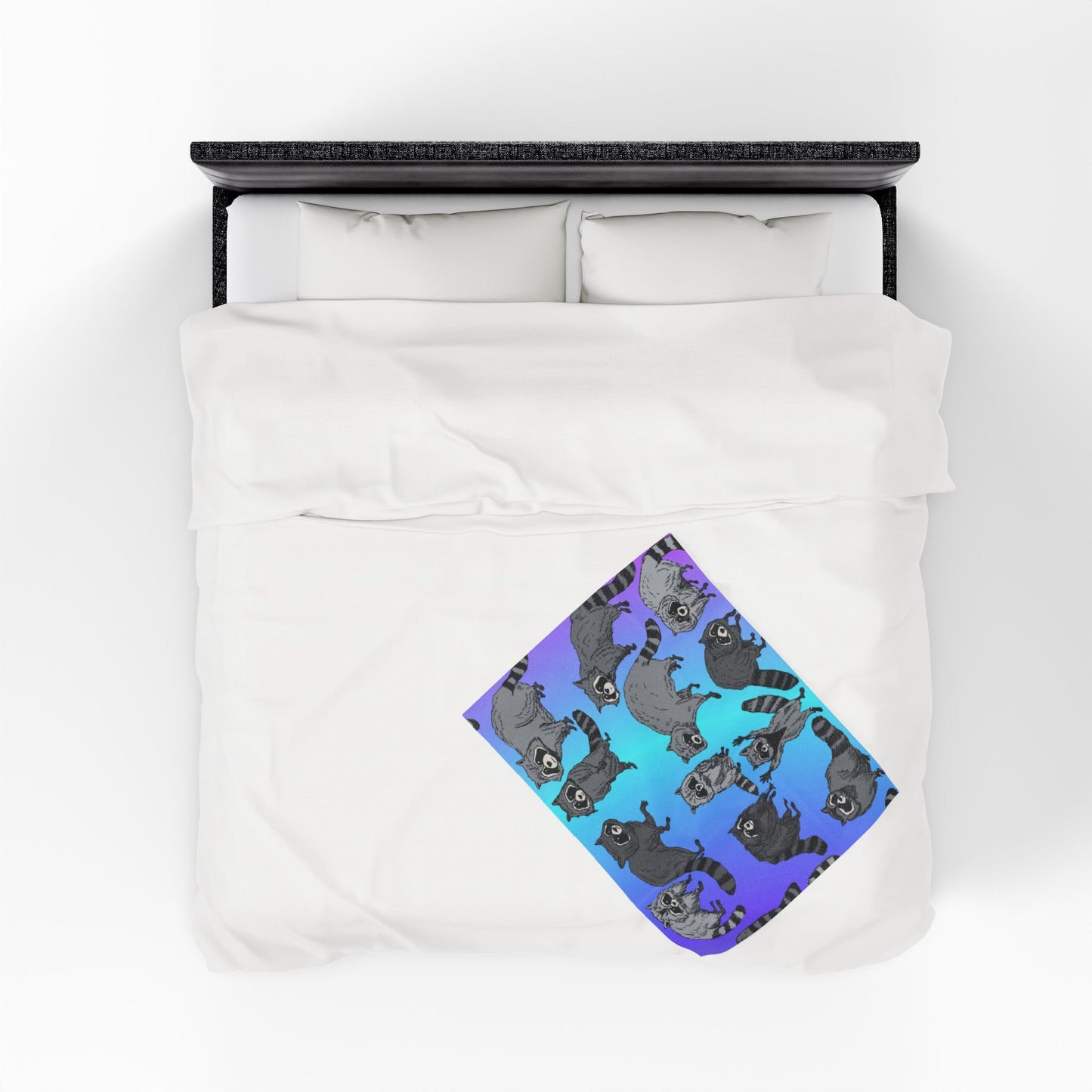 Raccoon Pattern Velveteen Plush Blanket — Cozy Blue Gradient Throw for Animal Lovers