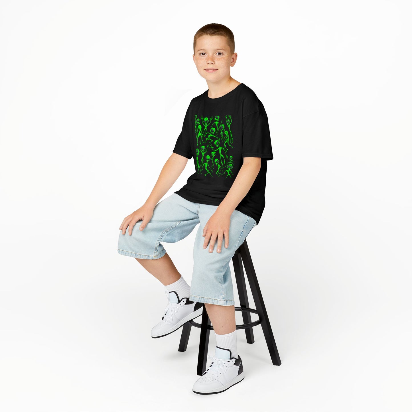 Kids Alien Dance Party T‑Shirt — Fun Green Alien Graphic Tee for Children
