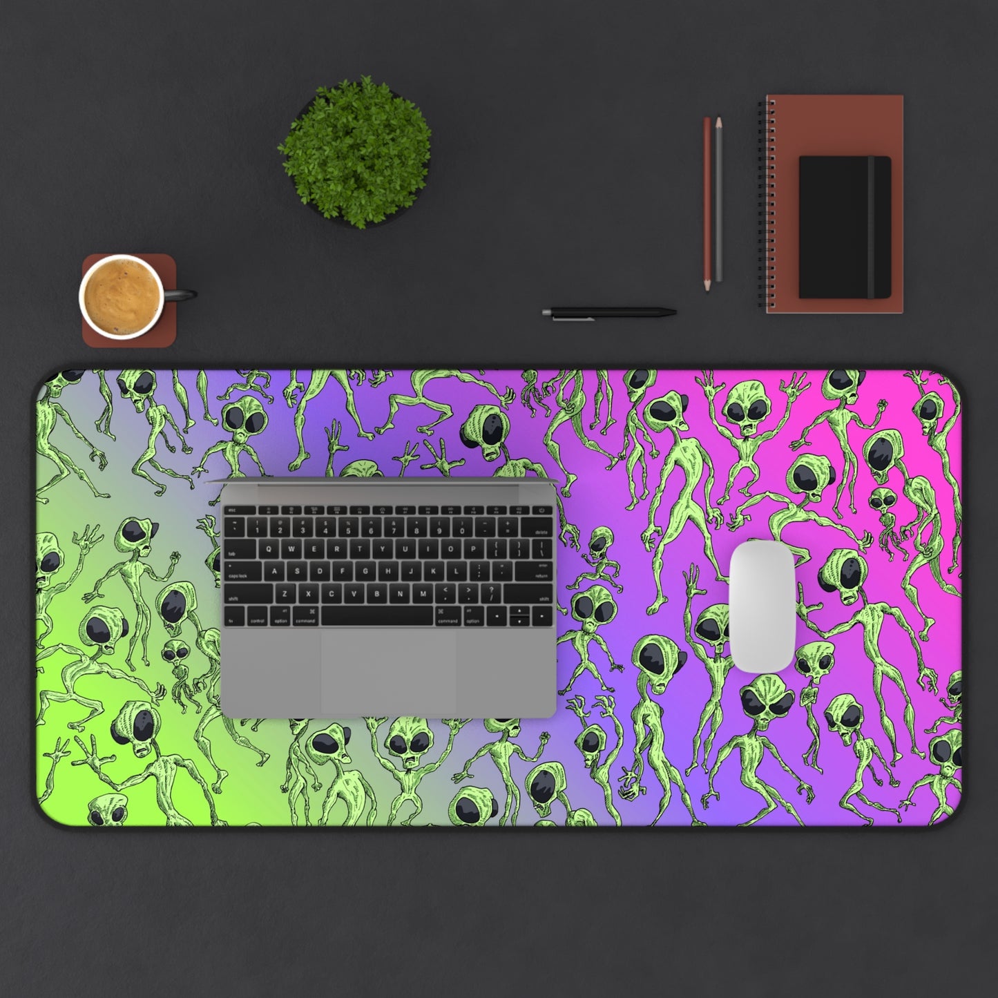 Alien Dance Party Pattern Desk Mat — Neon Green & Purple Gamer Mouse Pad
