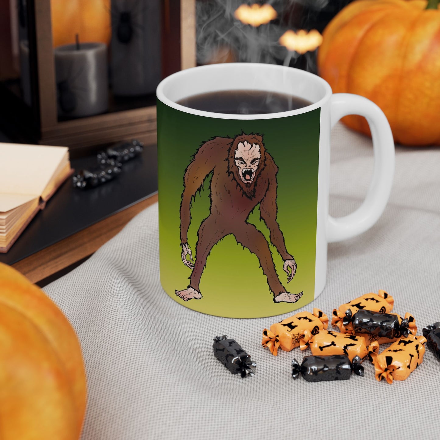 Bigfoot Encounter - Gradient Ceramic Mug – Cute Lizard Coffee Cup (11oz, 15oz)