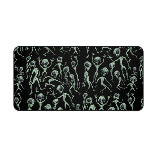 Alien Dance Party Desk Mat - Quirky Office Decor for Sci-Fi Lovers, Unique Gift for Gamers, Cool Workspace Accessories, Alien Print Desk Pad