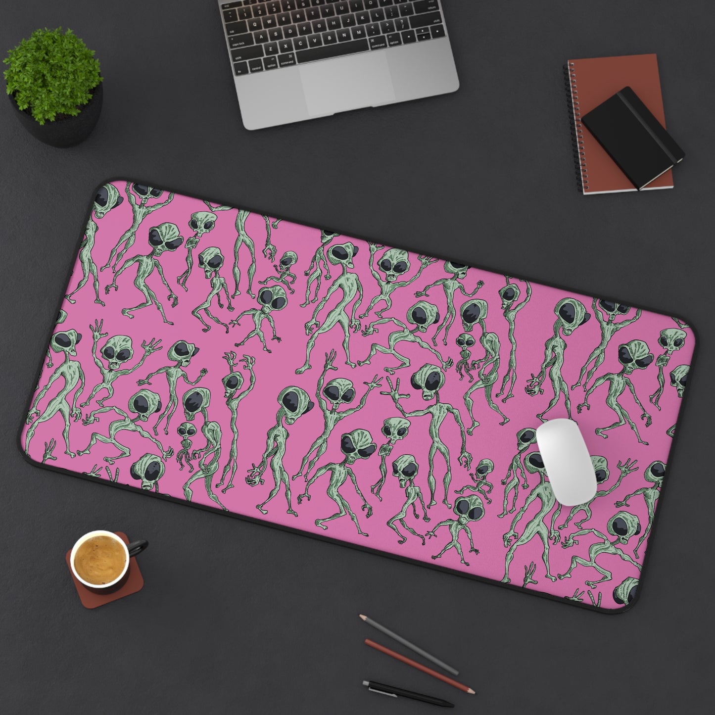 Alien Dance Party Desk Mat in pink - Science Fiction Sci-Fi Aliens Outer Space Cosmic Intergalactic