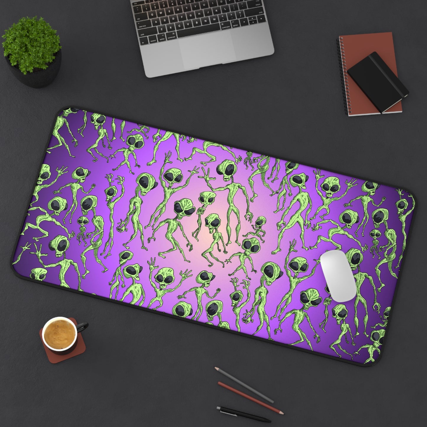 Alien Dance Party Pattern Desk Mat — Neon Green UFO Alien Mouse Pad