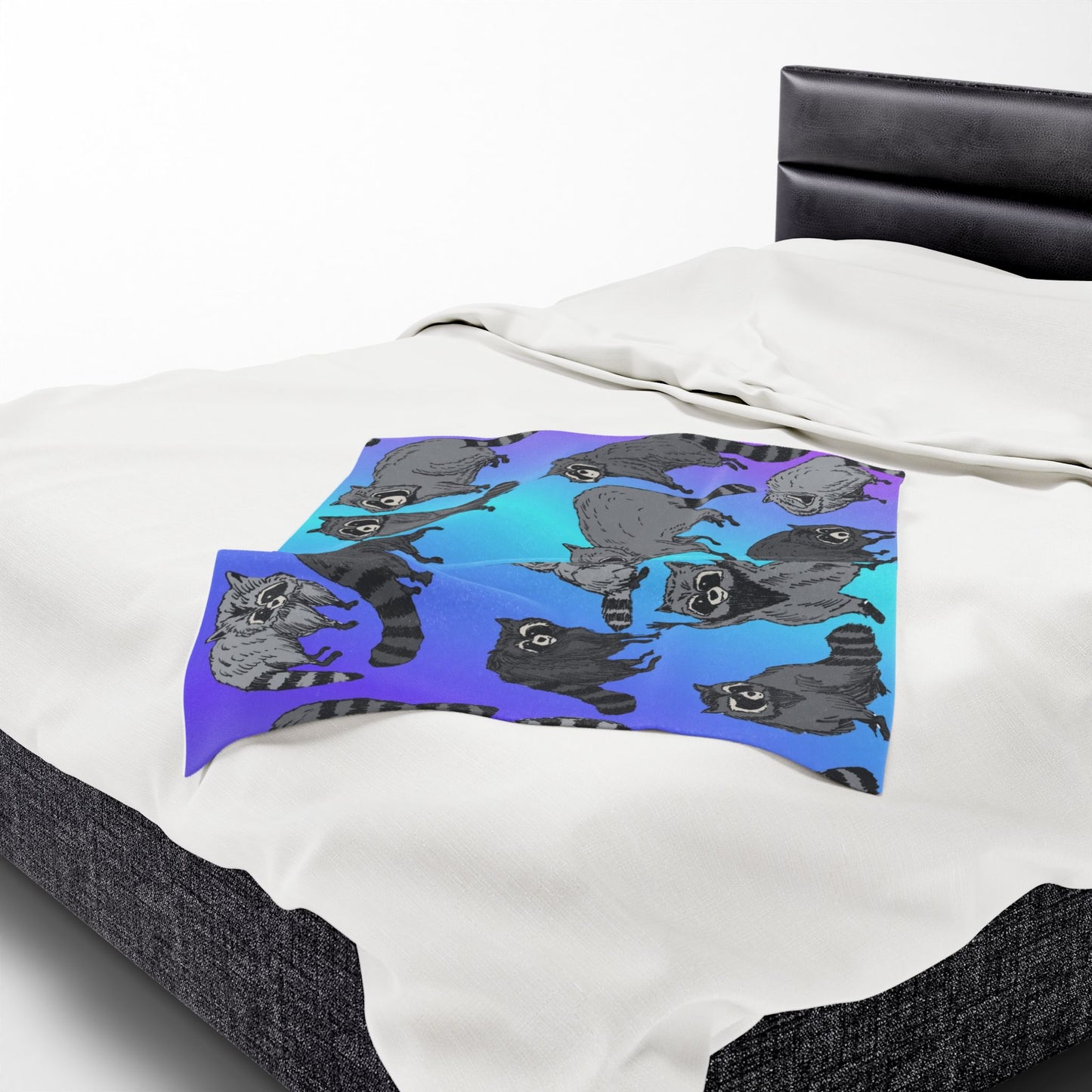 Raccoon Pattern Velveteen Plush Blanket — Cozy Blue Gradient Throw for Animal Lovers