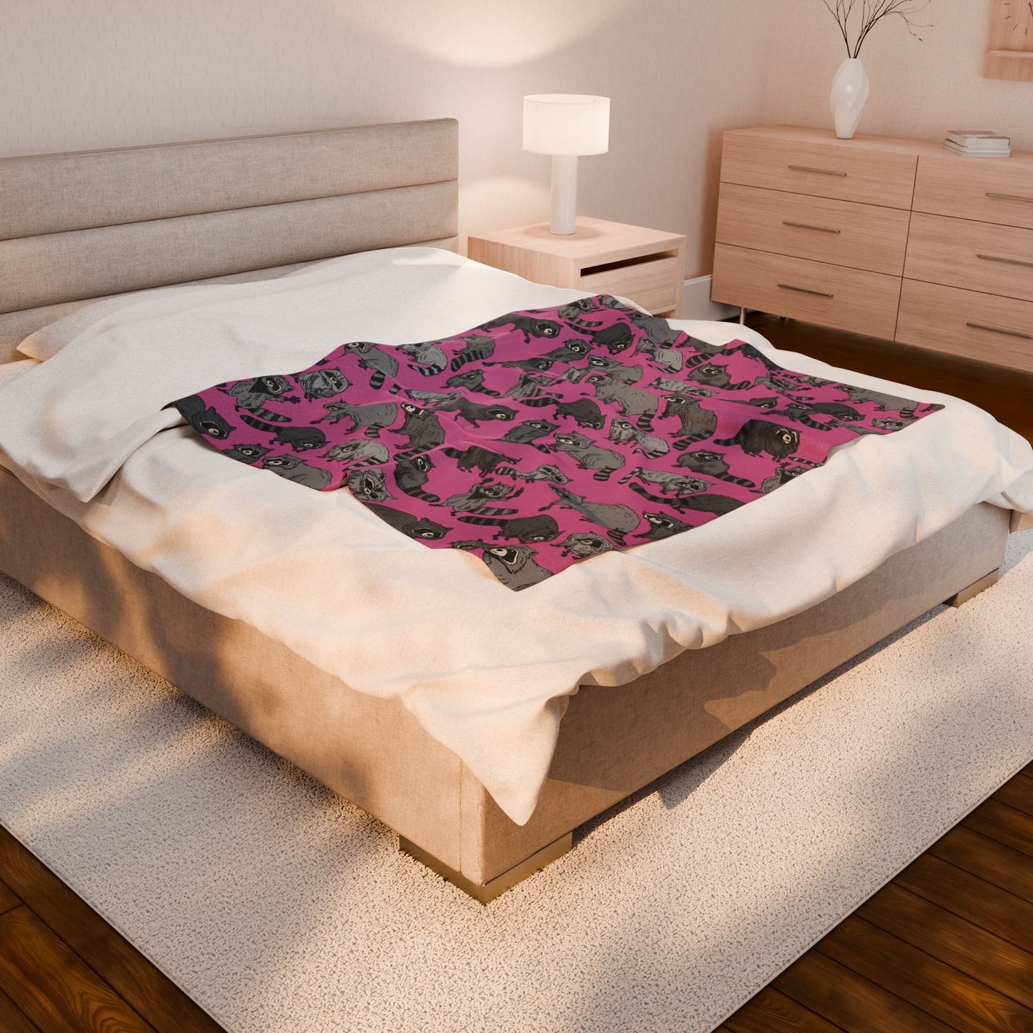 Raccoon Pattern Velveteen Plush Blanket — Cute Pink Cozy Throw for Animal Lovers