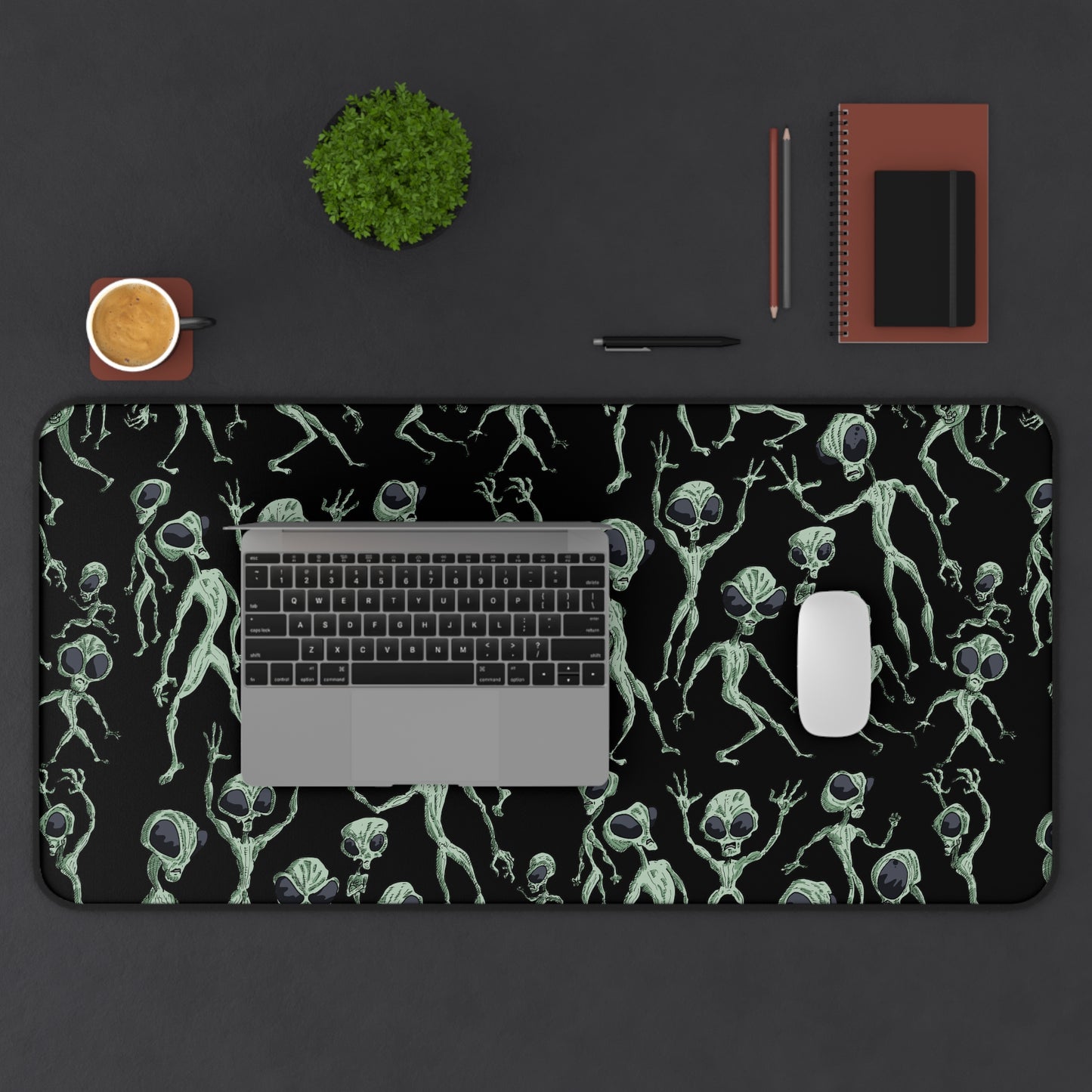 Alien Dance Party Desk Mat - Quirky Office Decor for Sci-Fi Lovers, Unique Gift for Gamers, Cool Workspace Accessories, Alien Print Desk Pad