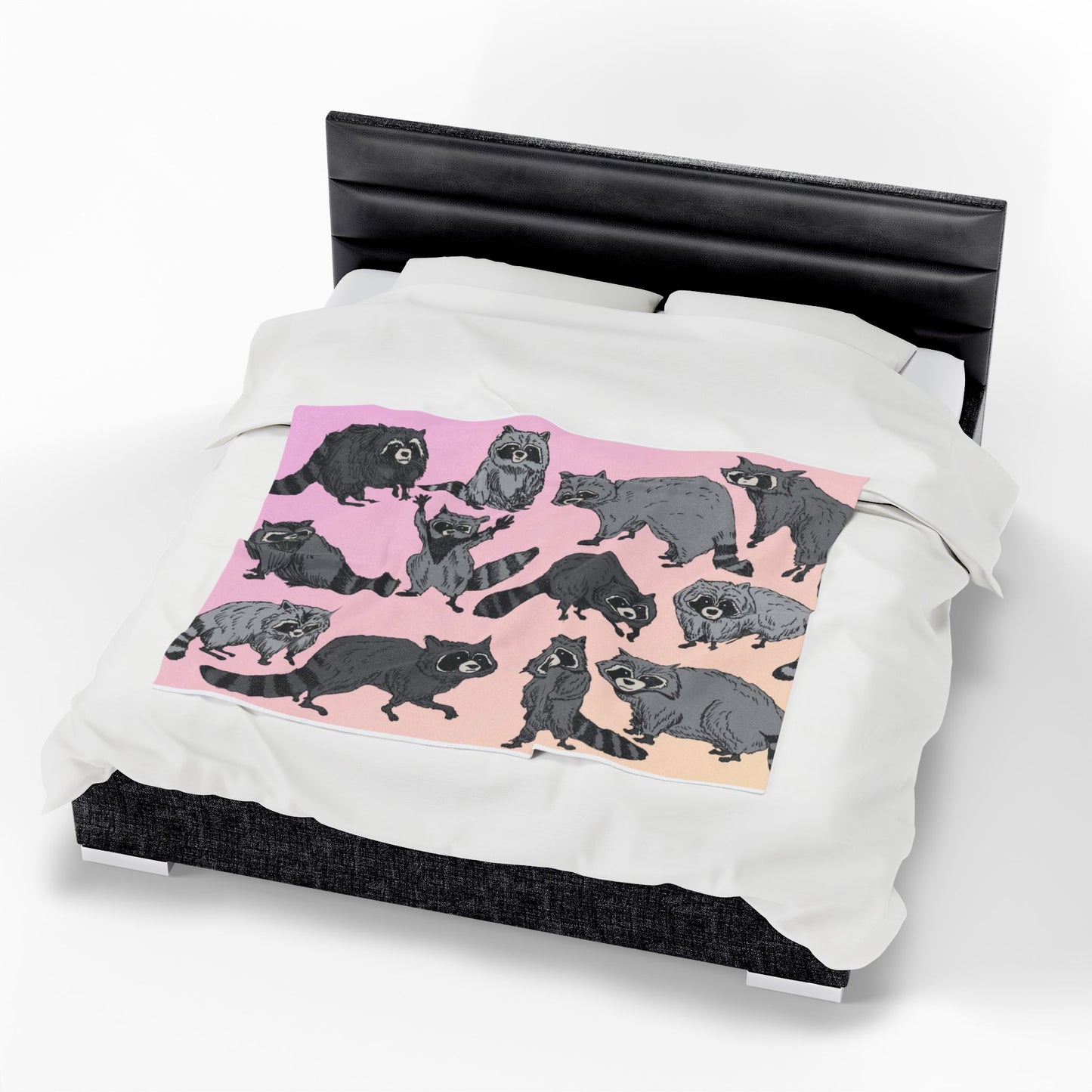 Raccoon Pattern Velveteen Plush Blanket — Soft Pink Ombre Cozy Throw for Animal Lovers