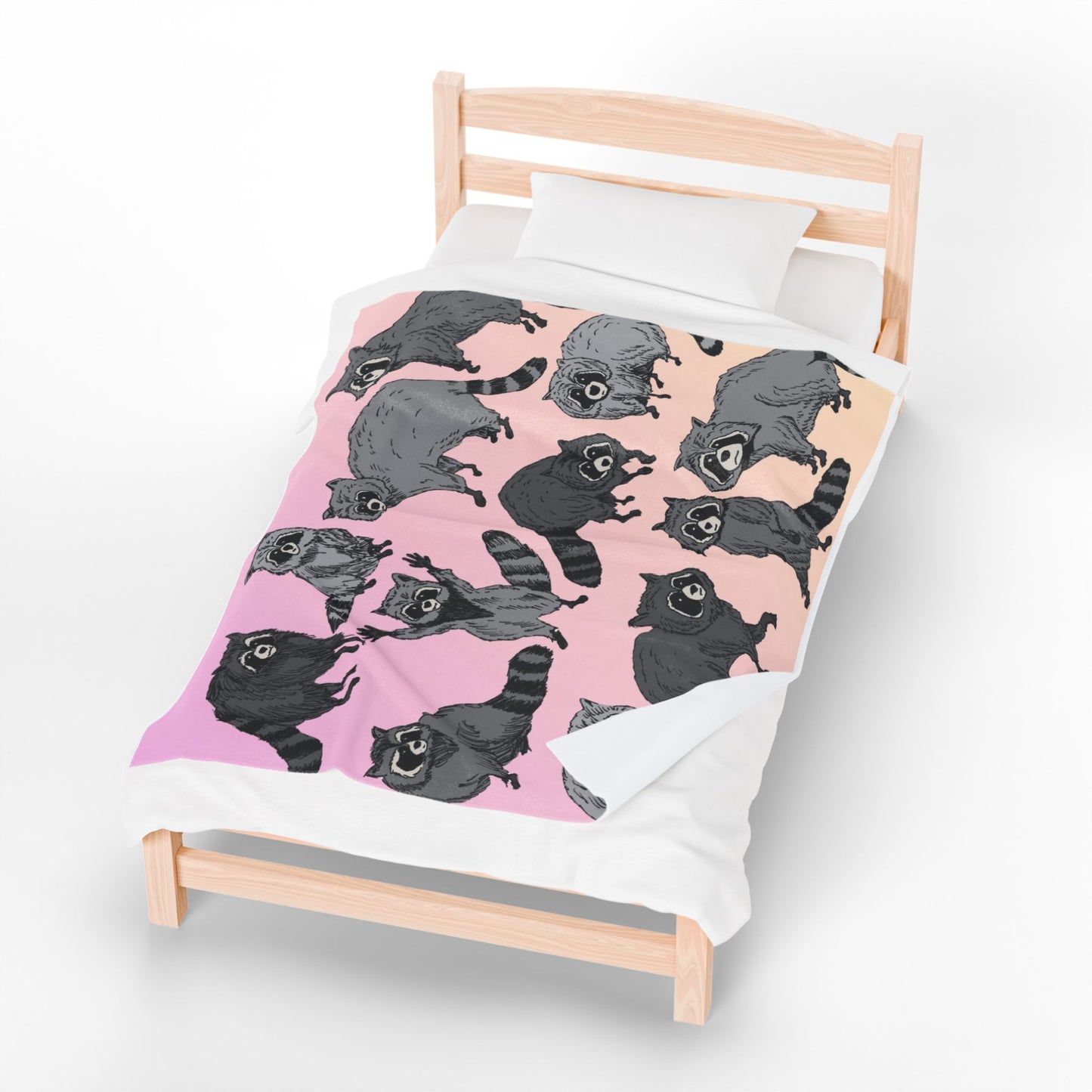 Raccoon Pattern Velveteen Plush Blanket — Soft Pink Ombre Cozy Throw for Animal Lovers