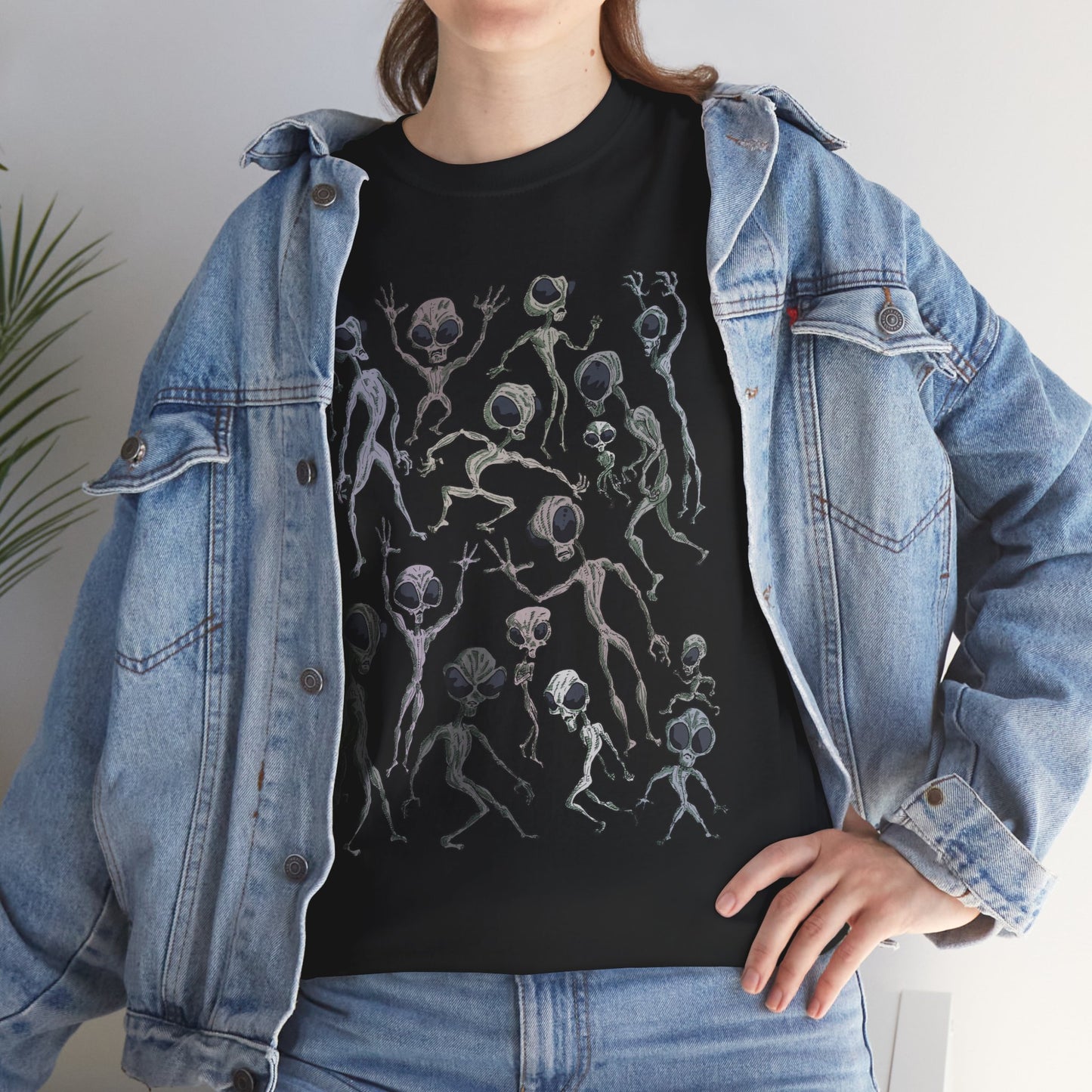 Funky Alien Dance Party Tee, Unisex Heavy Cotton Shirt, Fun Graphic Tee, Casual Wear for Parties, Unique Gift for Alien Lovers
