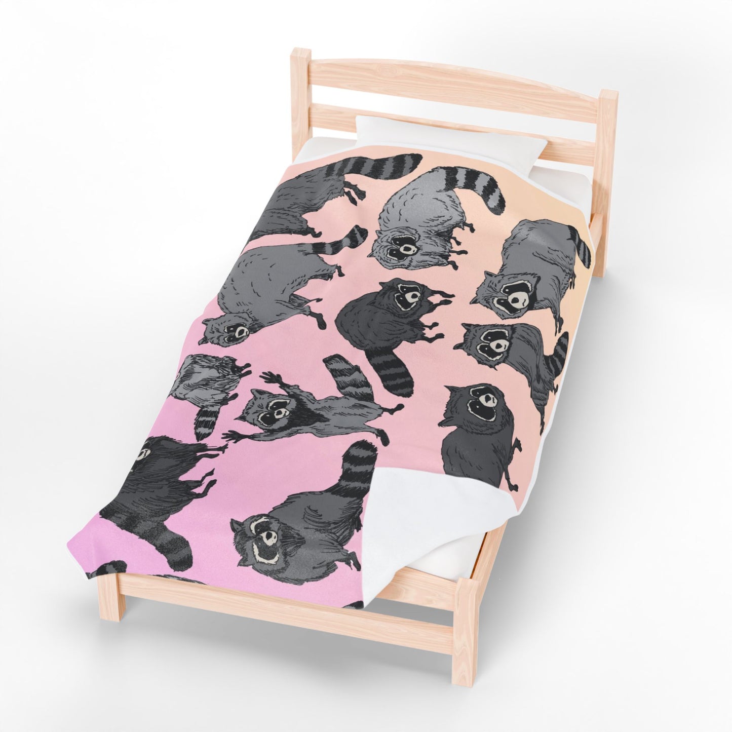 Raccoon Pattern Velveteen Plush Blanket — Soft Pink Ombre Cozy Throw for Animal Lovers
