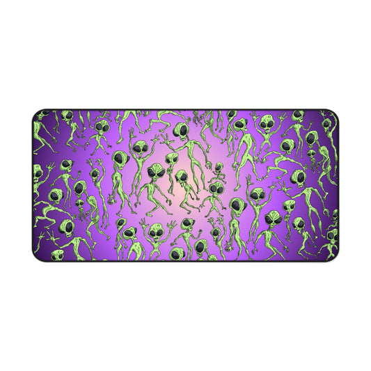 Alien Dance Party Pattern Desk Mat — Neon Green UFO Alien Mouse Pad