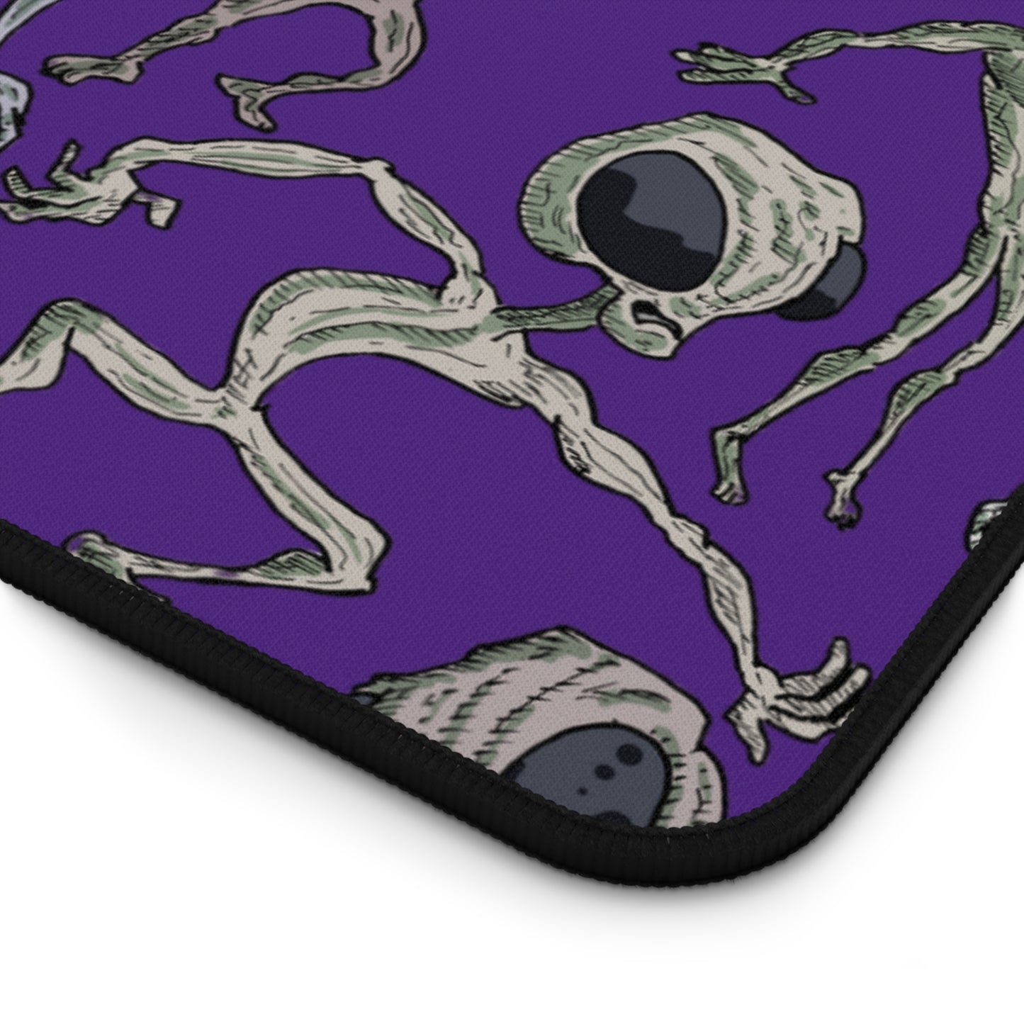 Alien Dance Party Desk Mat for Gamers, Cool Office Decor, Unique Gifts for UFO Enthusiasts, Quirky Work Accessories, Fun Alien Theme