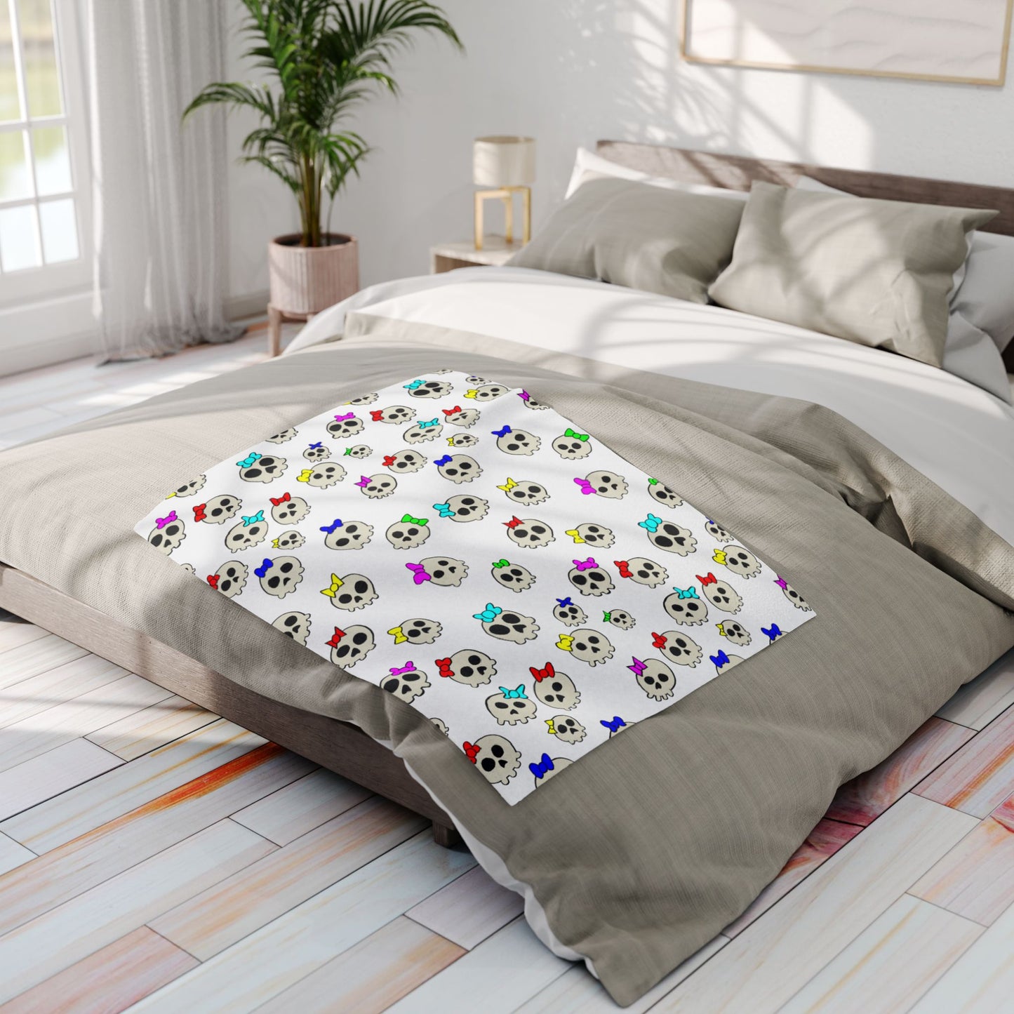 Delightfully Cute Skulls - White - Arctic Fleece Blanket