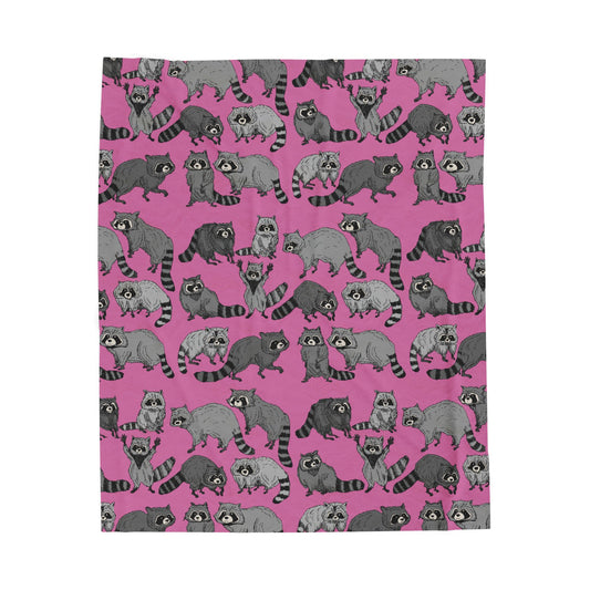 Raccoon Pattern Velveteen Plush Blanket — Cute Pink Cozy Throw for Animal Lovers