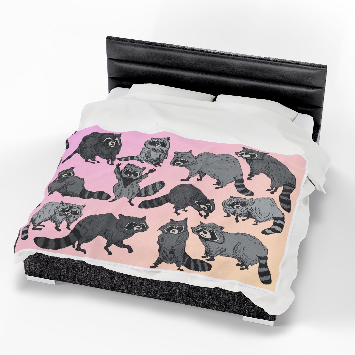 Raccoon Pattern Velveteen Plush Blanket — Soft Pink Ombre Cozy Throw for Animal Lovers